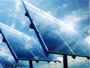 انرژی تجدیدپذیر برق خورشیدی پنل خورشیدی آرانیرو 300x225 - انرژی خورشیدی یکی از بهترین و بزرگترین منابع طبیعی جهان
