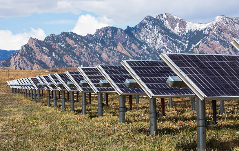 ARANIROO SOLAR PANEL 01 - یک طرح کلی در مورد نقش نیروگاه های خورشیدی در بازسازی زمین: