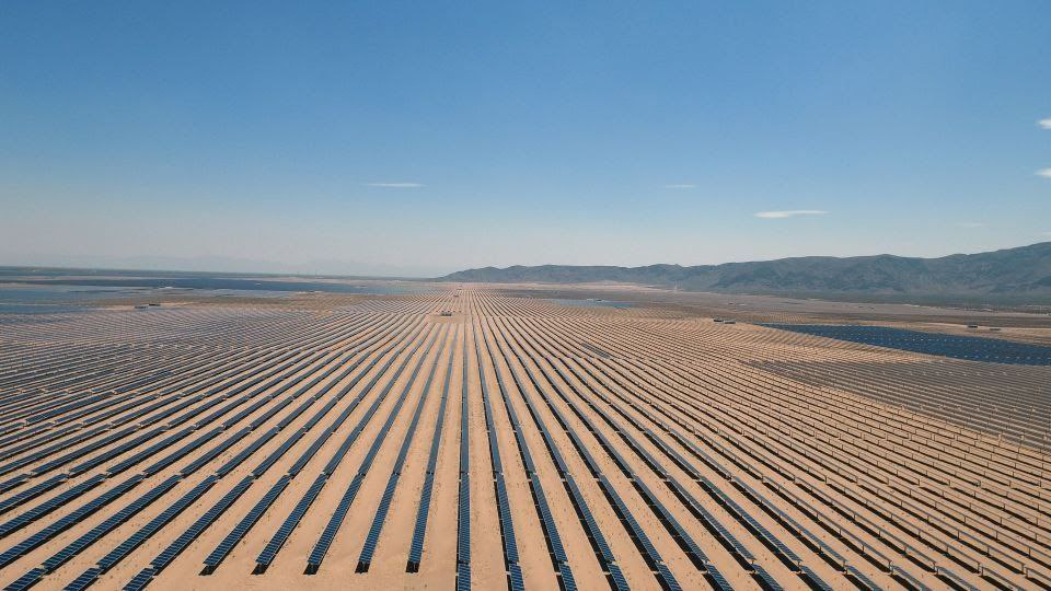 13 - بزرگ ترین پارک های خورشیدی دنیا