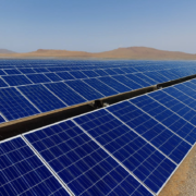 ساخت نیروگاه خورشیدی ۲۰۰۰ مگاواتی در قم